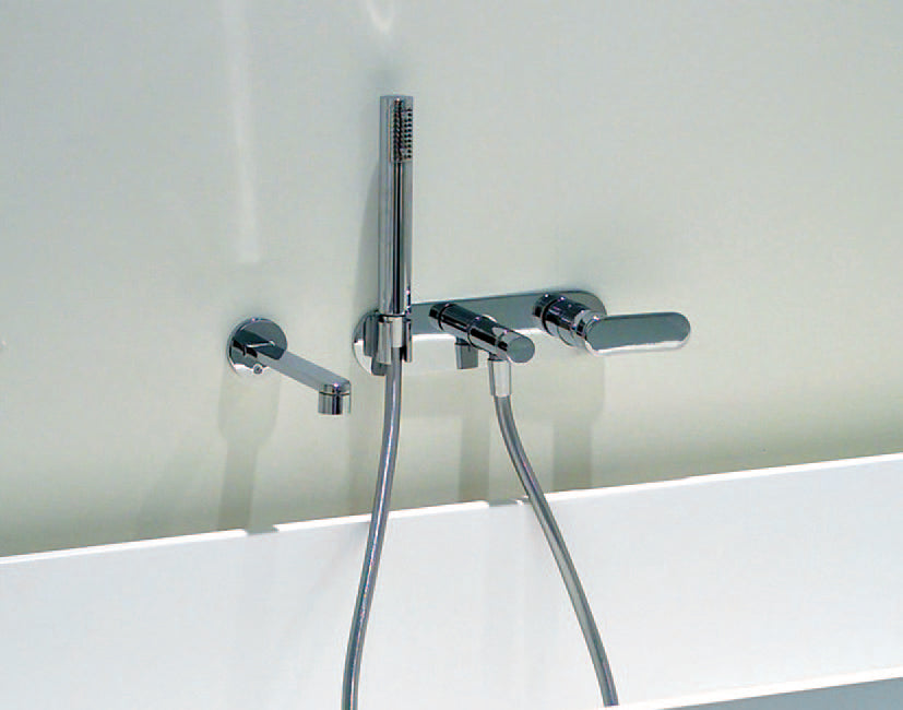 One Erogatore Vasca Miscelatore E Doccetta