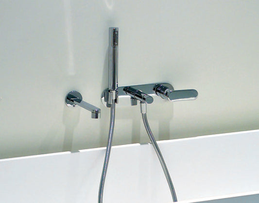 One Erogatore Vasca Miscelatore E Doccetta